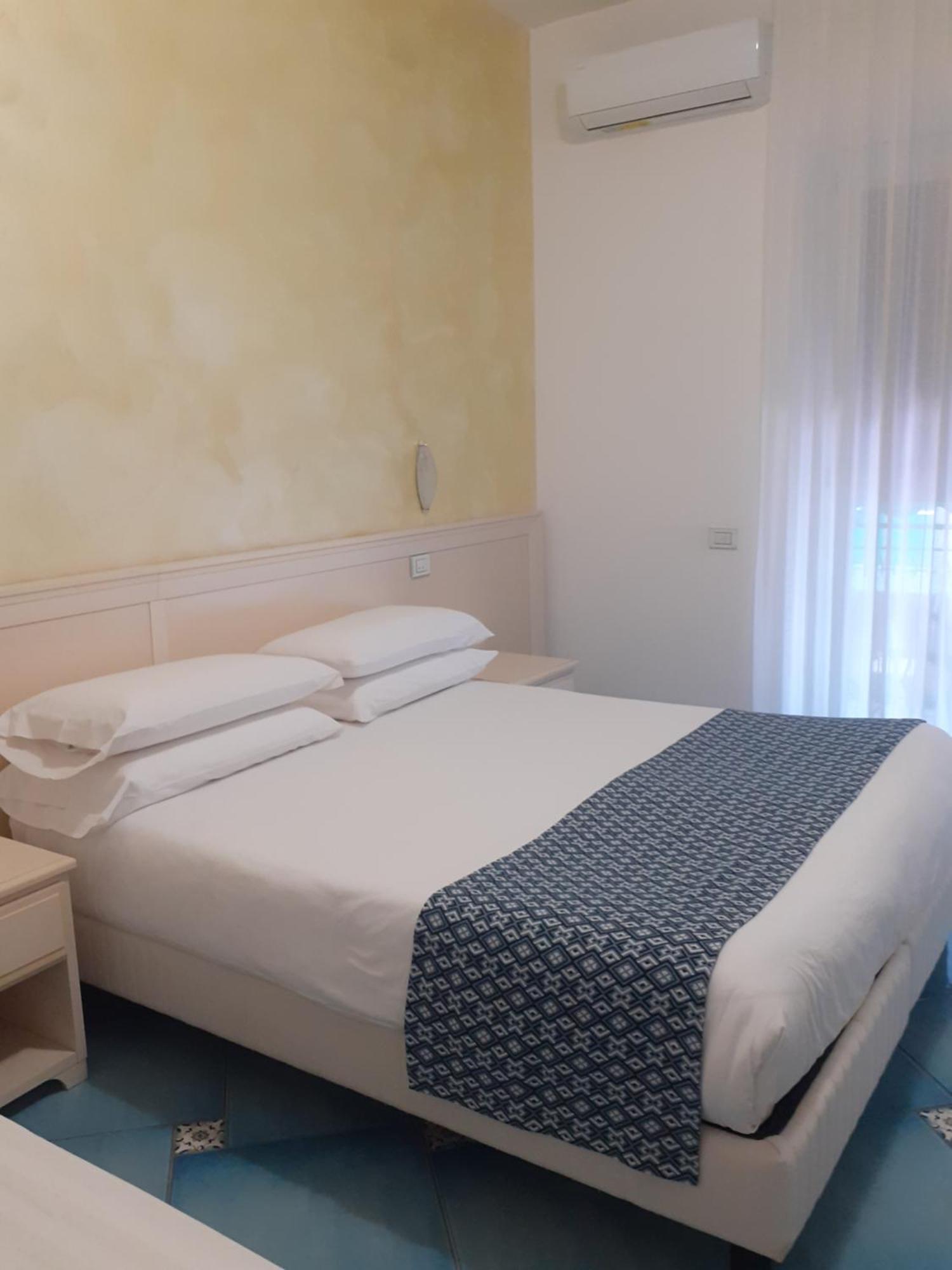 Hotel De Rosa Maiori Extérieur photo