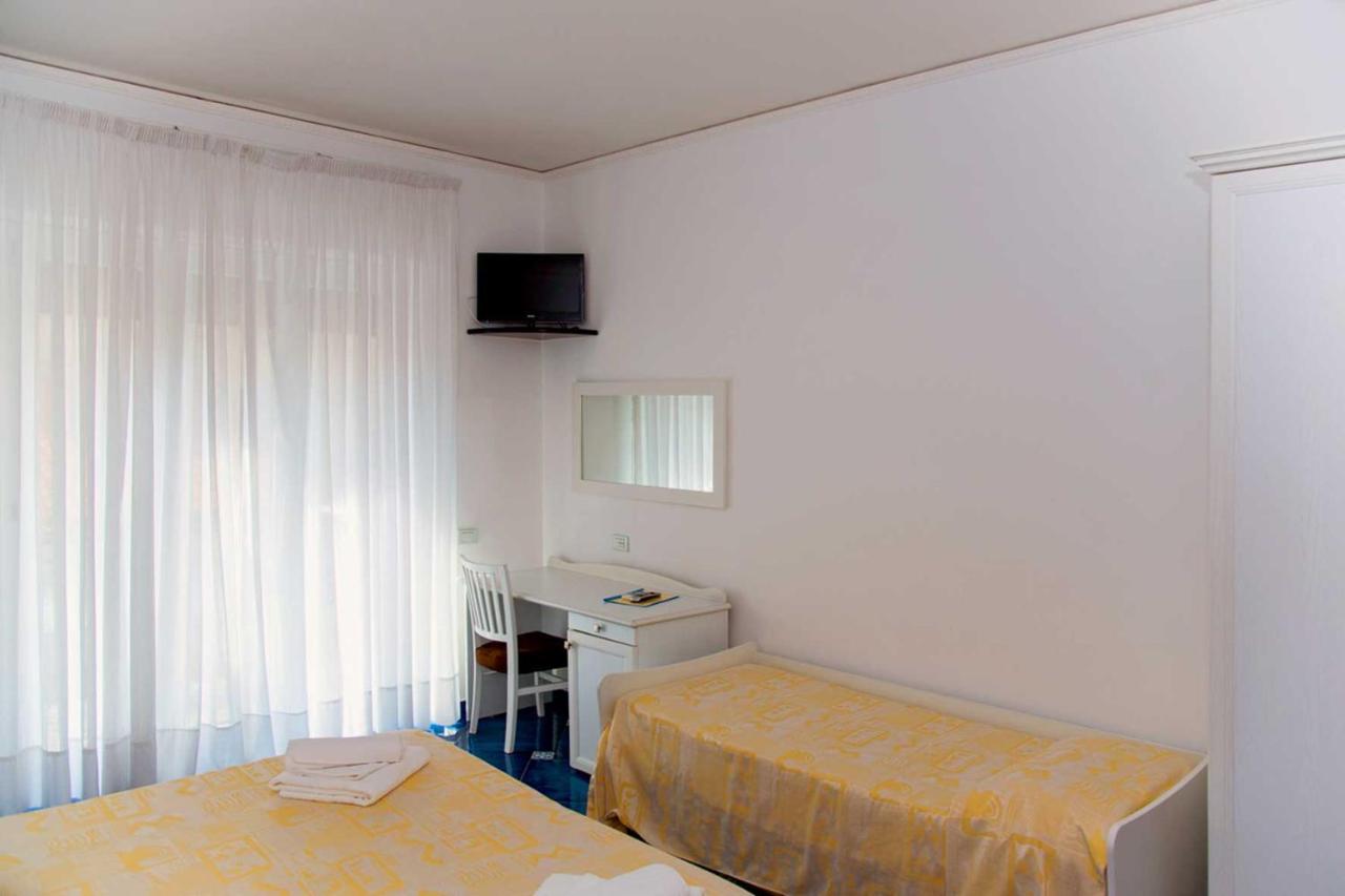 Hotel De Rosa Maiori Extérieur photo