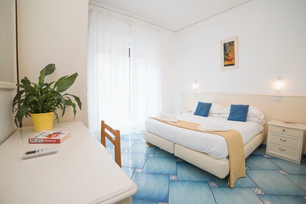 Hotel De Rosa Maiori Extérieur photo