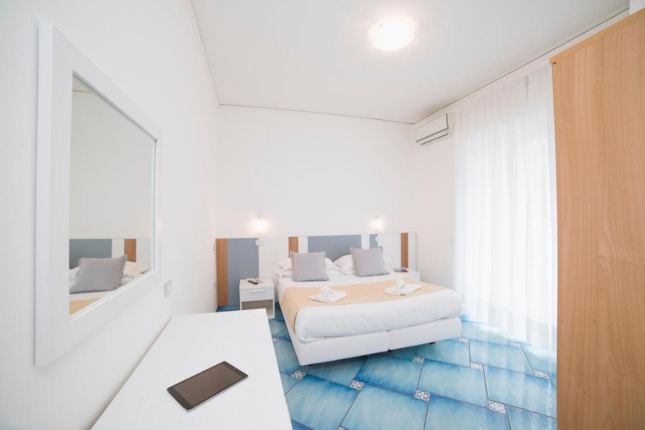 Hotel De Rosa Maiori Extérieur photo